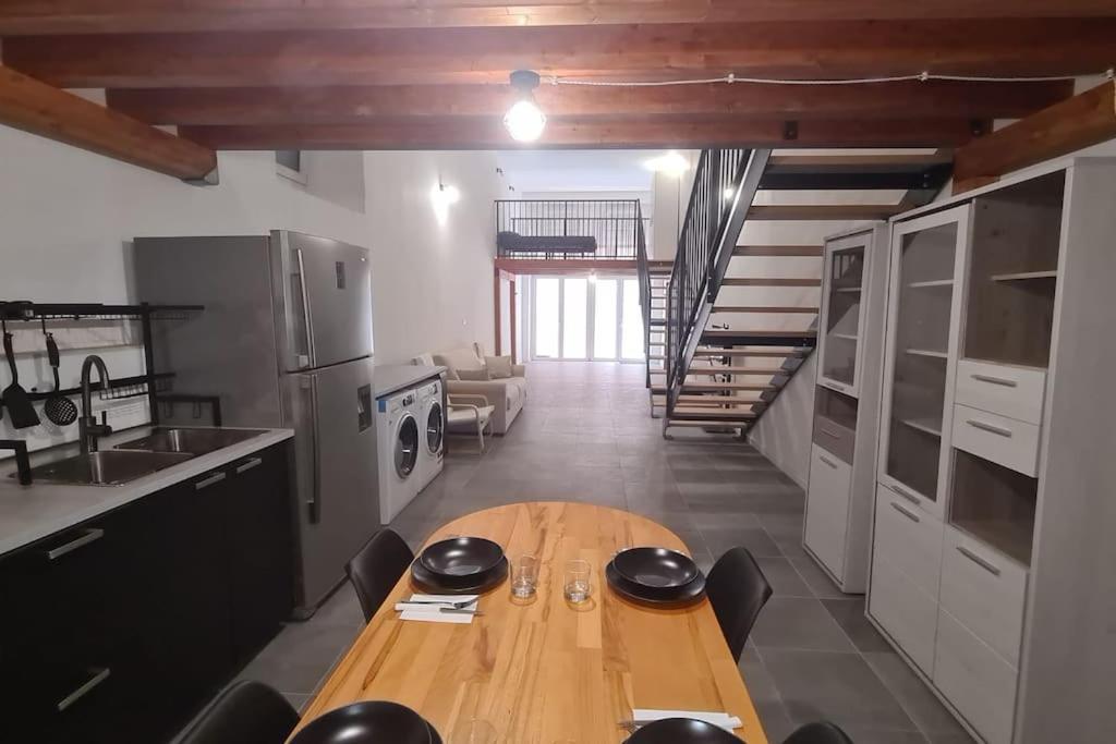 Appartamento Al Centro Di Cagliari Exteriör bild