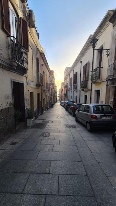 Appartamento Al Centro Di Cagliari Exteriör bild
